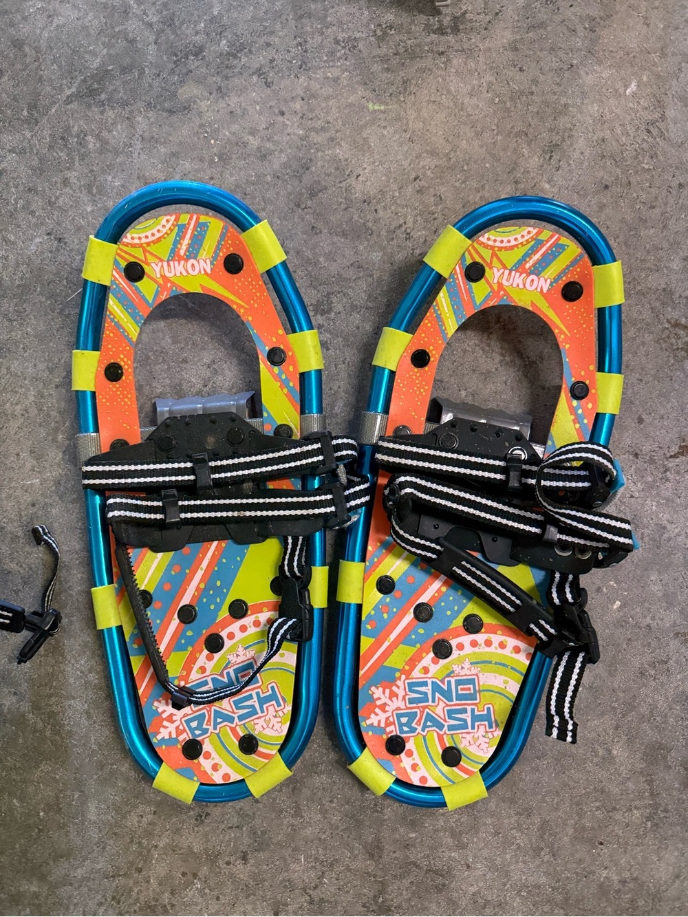 Yukon Kids' Blue & Orange Snow Bash Snowshoes